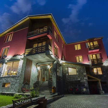 Red House Hotel Bakuriani Exterior photo