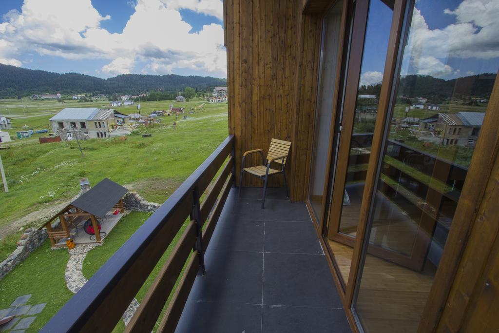 Red House Hotel Bakuriani Exterior photo
